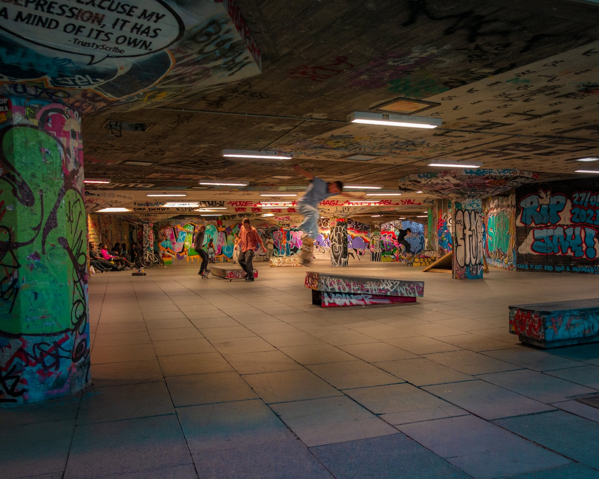 graffiti on wall during daytime