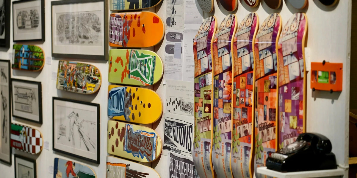 Where to Buy Skateboard Wall Art in Berlin: Local Shops vs Online
